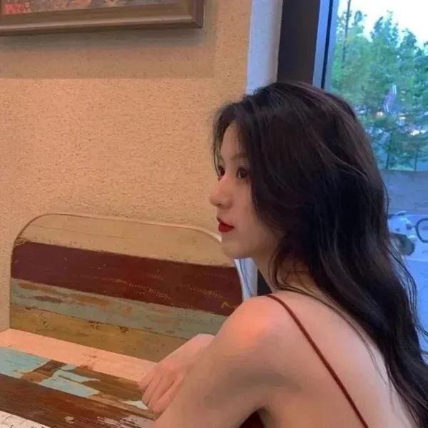 西班牙女佣